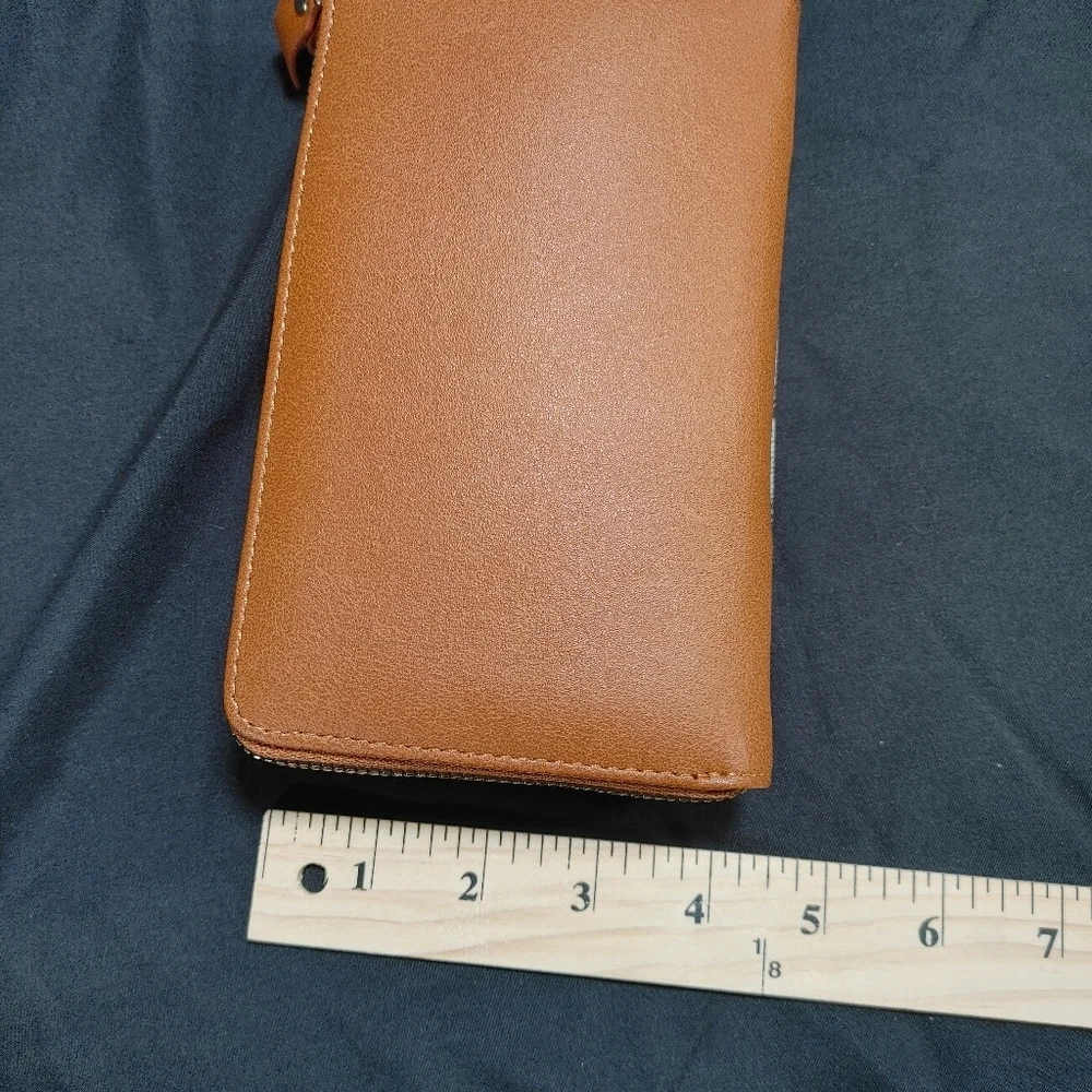 Park Avenue Brown and Cream Patterned Women's Wrislet/Crossbody Bag